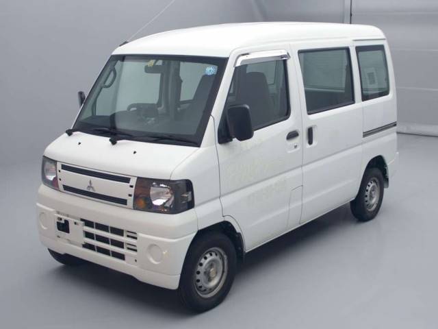 77027 MITSUBISHI MINICAB VAN U62V 2011 г. (TAA Kinki)